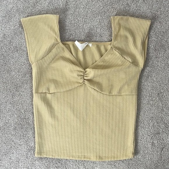 Caution to the Wind Pastel Yellow Top - Picture 1 of 5